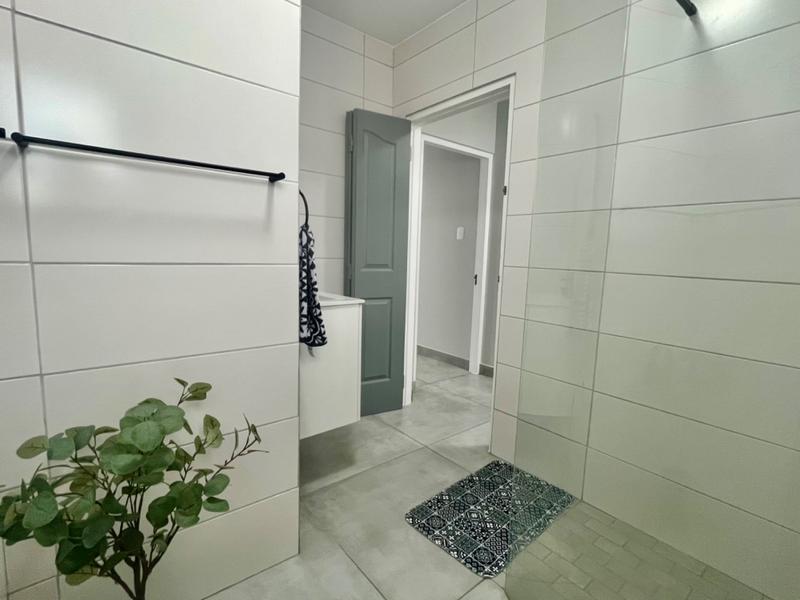 2 Bedroom Property for Sale in Reebok Western Cape